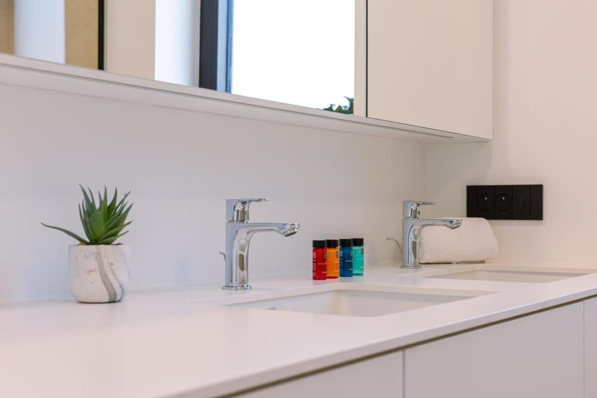 קוקסיידה New, Luxurious And Modern Apartment With Private Parking מראה חיצוני תמונה